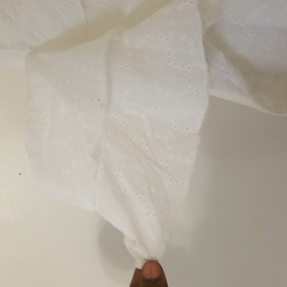 Textile Elizabeth James Eyelet Peplum White Top size 2x NWOT - Picture 4 of 11